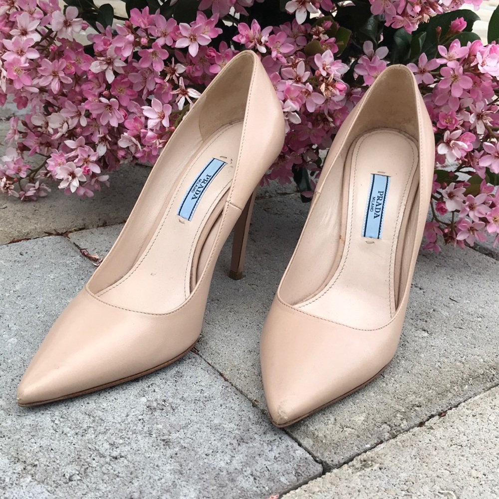 Prada Nude Leather Pointy Toe Pump size 36